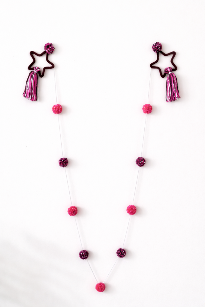 Sterren en pompon slinger - Pinknova