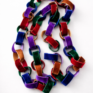 Fluwelen kettingslinger